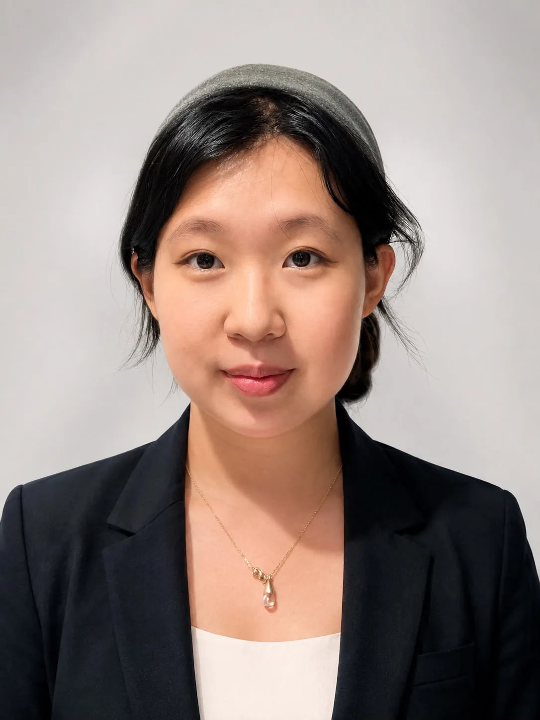Portrait of Wendy Liu, Toronto-based photographer